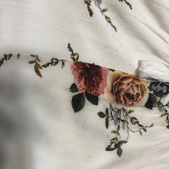 White Fox Boutique Floral Romper - Picture 3 of 8